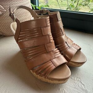 Franco Sarto Sharp Wedge Cognac Leather Woman's Cork Sandal Size 8
